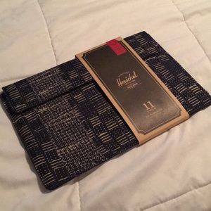 Herschel laptop sleeve